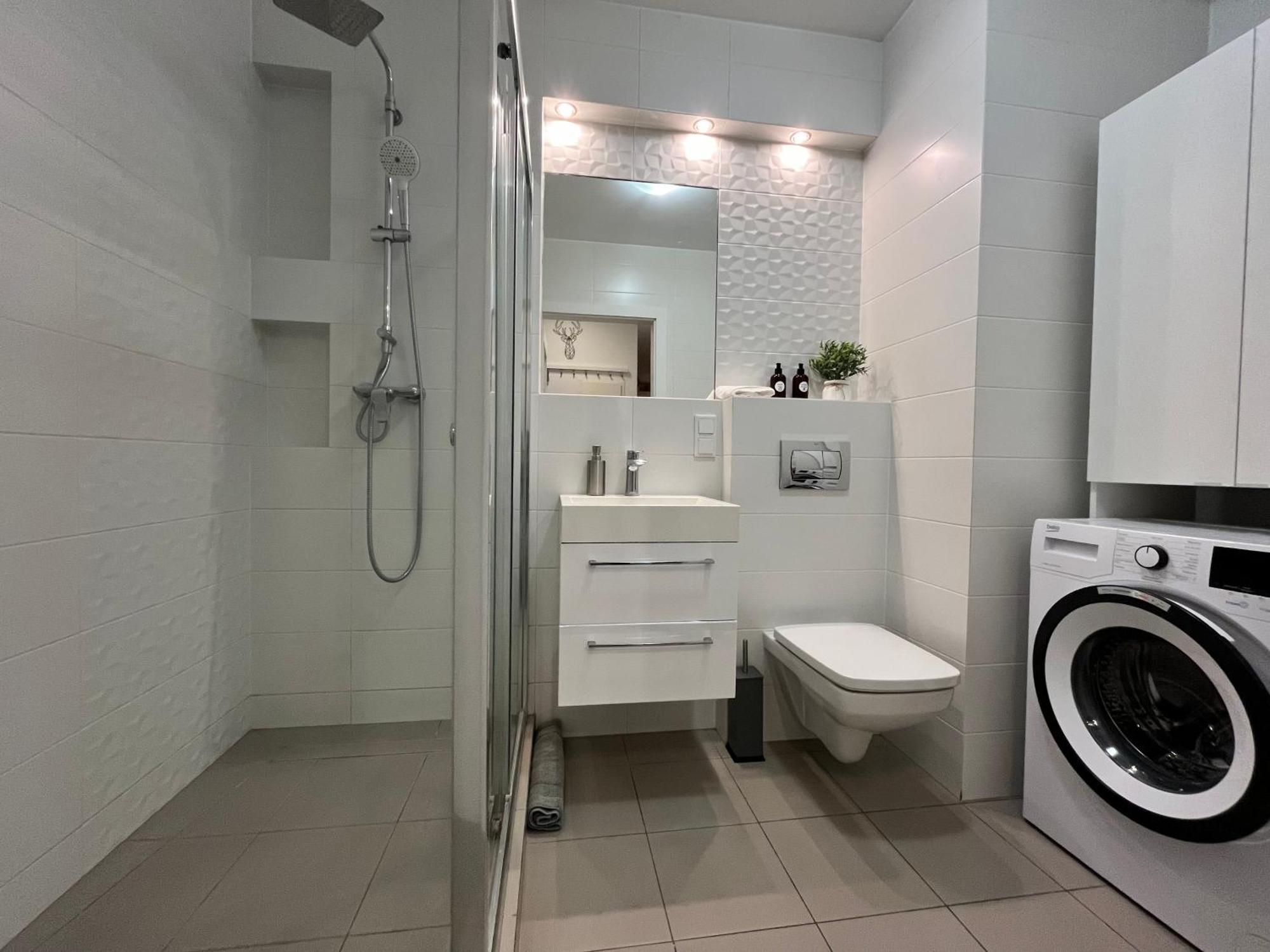 Family House By The River Odra -Panoramic Terrace - 3Room Apartment With 2 Separate Bedrooms And 2 Balconies By Wroapart-Pl- Perfect For Family & Business Stays Wrocław Exteriör bild